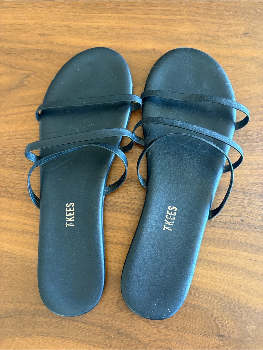 TKEES Black Minimalist Strappy Slide Sandals
